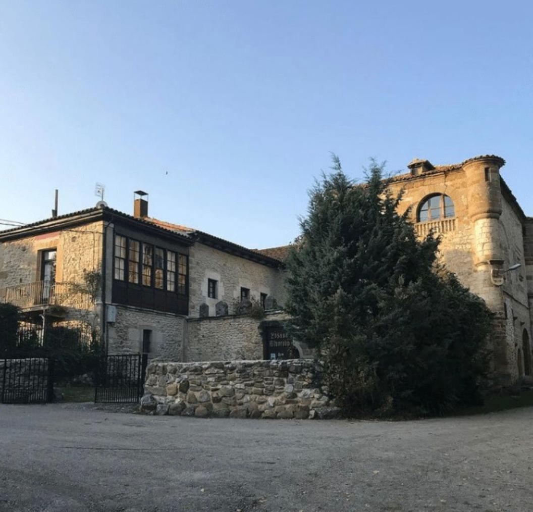 Palacio De Los Alvarado En Las Merindades El Ribero Dış mekan fotoğraf