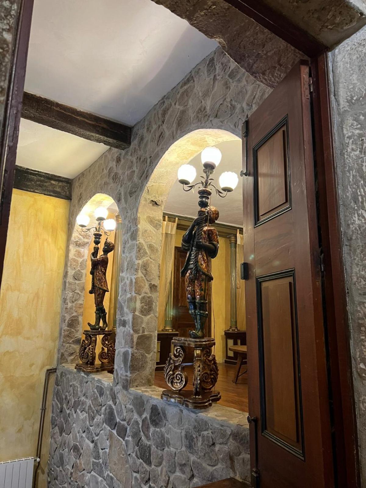 Palacio De Los Alvarado En Las Merindades El Ribero Dış mekan fotoğraf