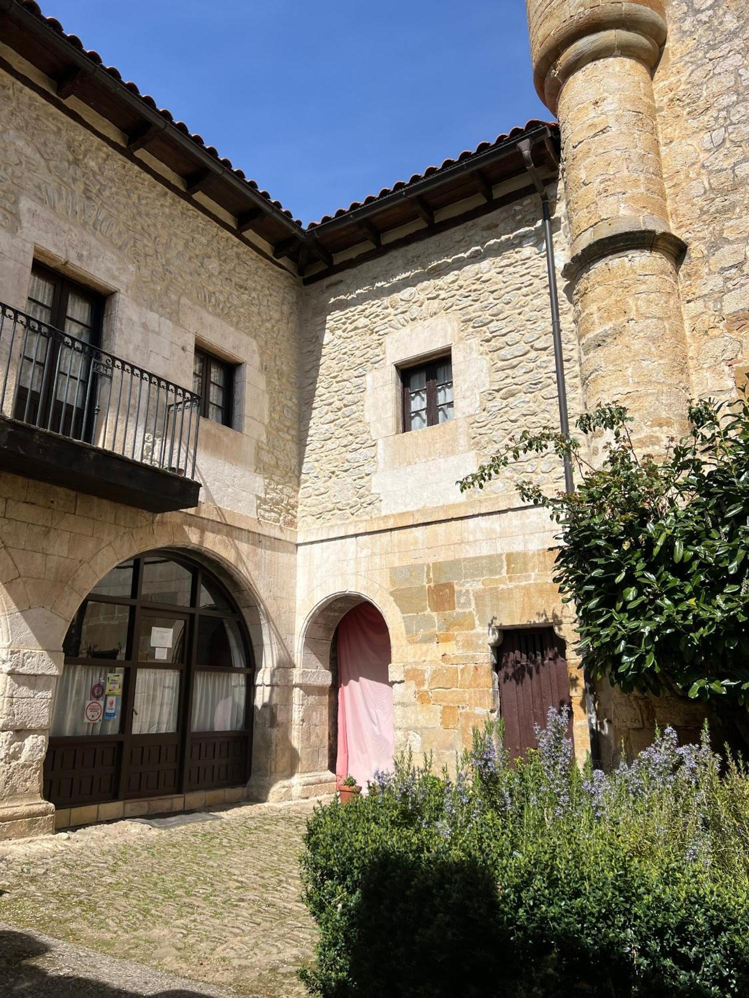 Palacio De Los Alvarado En Las Merindades El Ribero Dış mekan fotoğraf